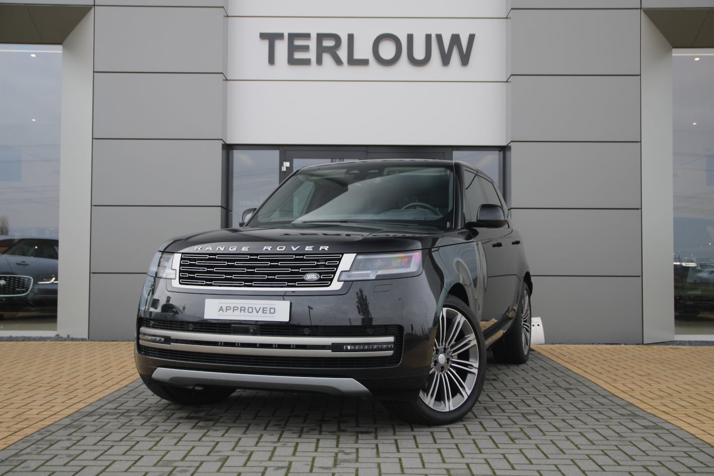 Land Rover Range Rover - 3.0 P400 HSE MHEV | 23" 6 cilinder - AutoWereld.nl