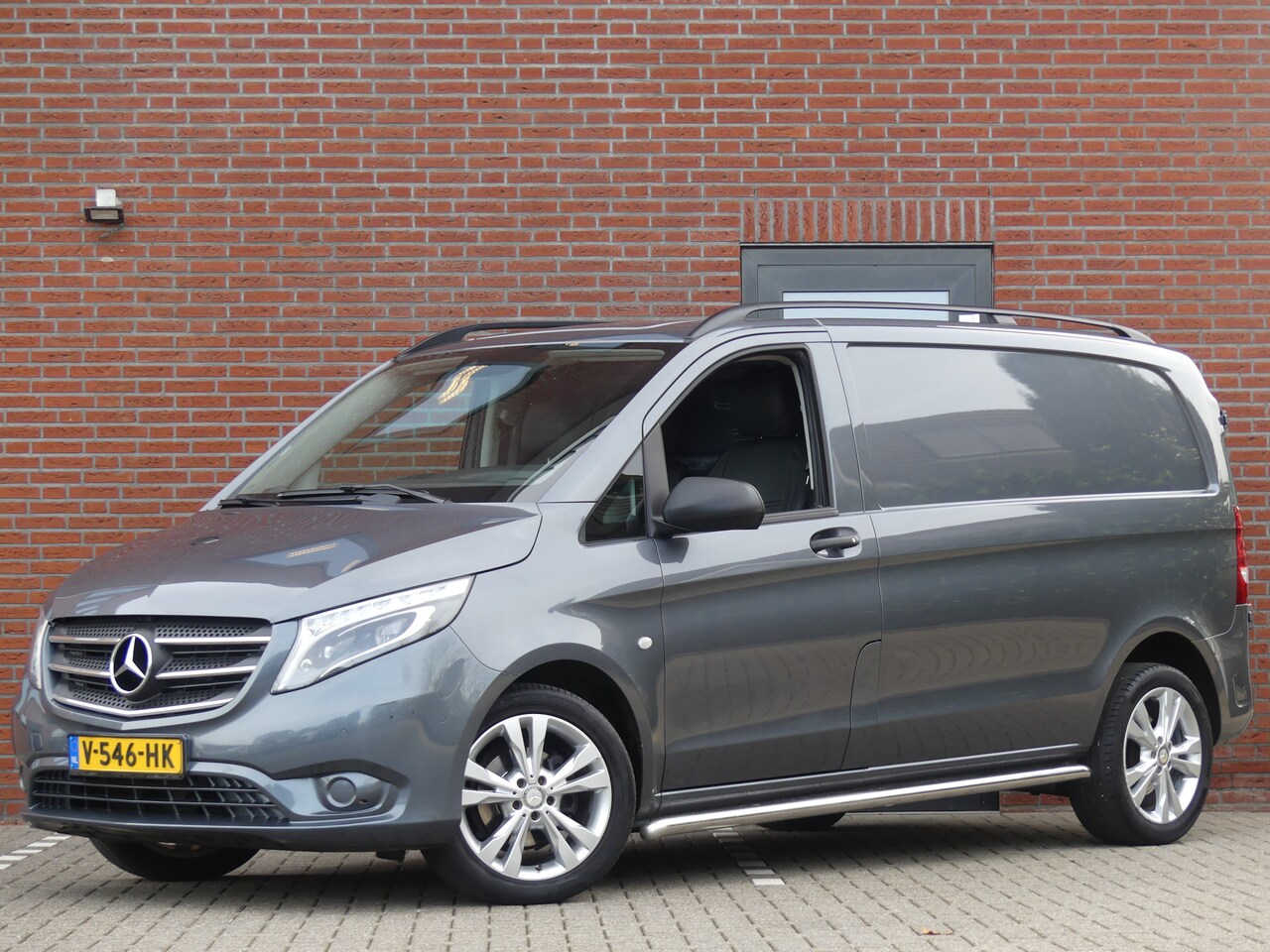 Mercedes-Benz Vito - 114 CDI L1 LED/Trekhaak/PDC/Climate control - AutoWereld.nl