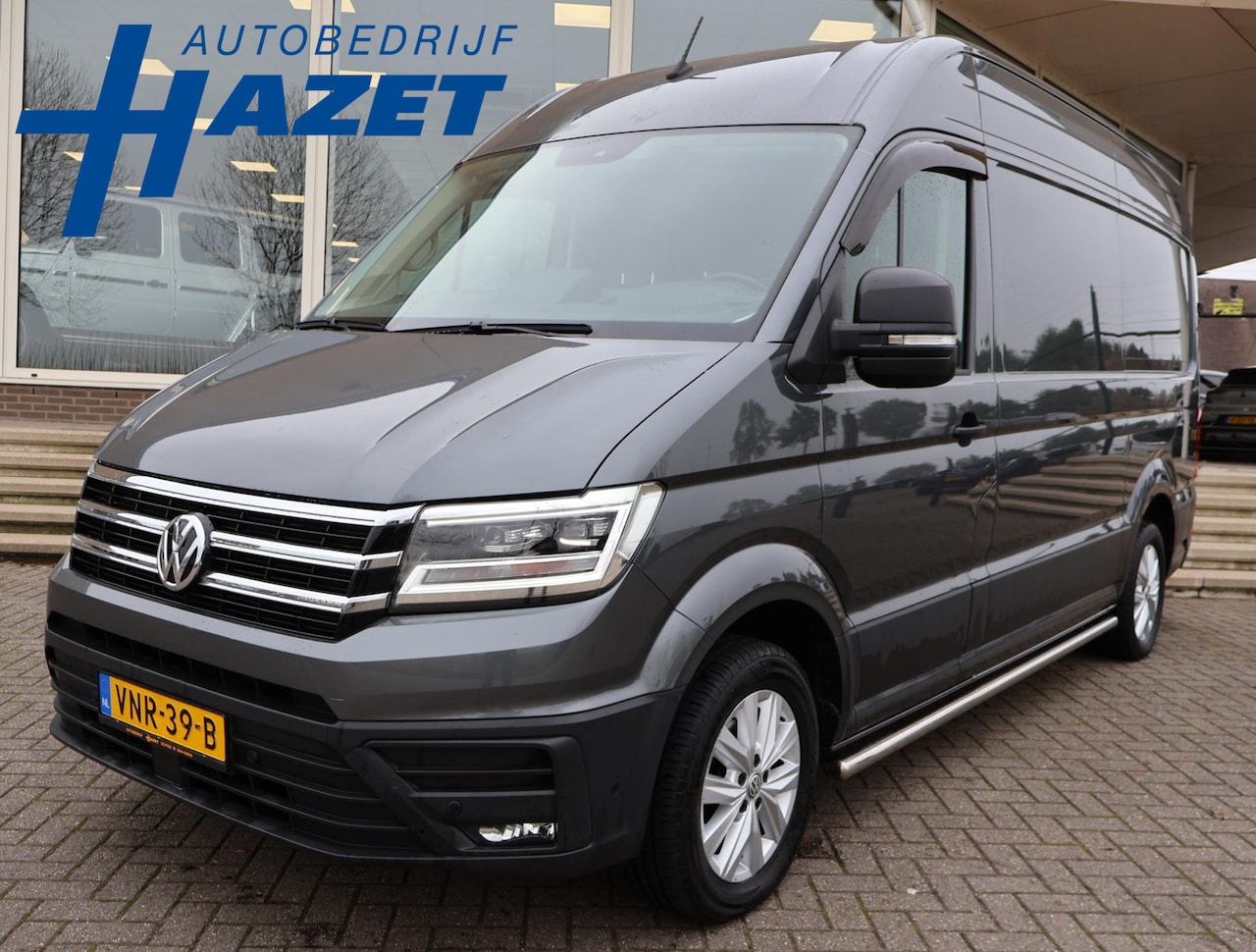 Volkswagen Crafter - 35 2.0 TDI 140 PK DSG L3H3 + 3000 KG TREKHAAK + ADAPTIVE CRUISE / STUUR+ STOELVERW. / MASS - AutoWereld.nl