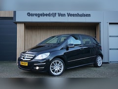 Mercedes-Benz B-klasse - 200 136pk Automaat Sportstoelen H-Leder Cruise Control Airco Navi 17inch LM Elek.pakket *H