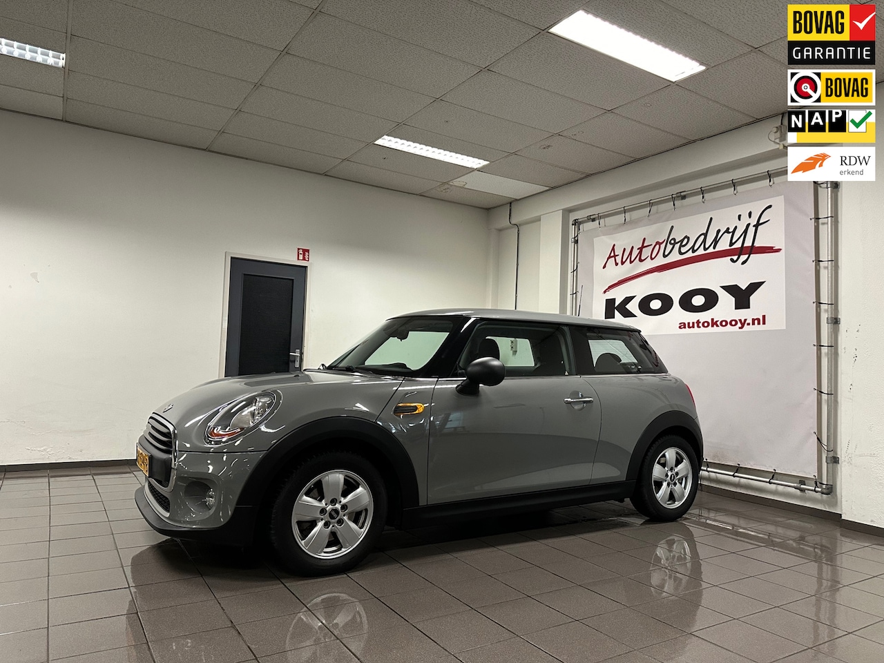 MINI One - Mini 1.2 Pepper Business * Navigatie / Cruise control / LM Velgen / NL Auto * - AutoWereld.nl