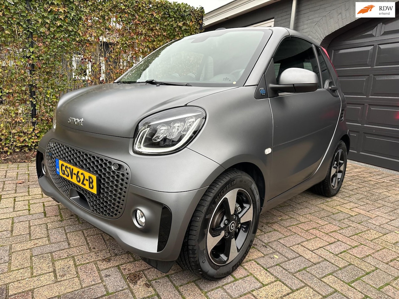 Smart Fortwo cabrio - EQ Essential EQ Essential, Subsidie!, BTW, Nieuwstaat! - AutoWereld.nl