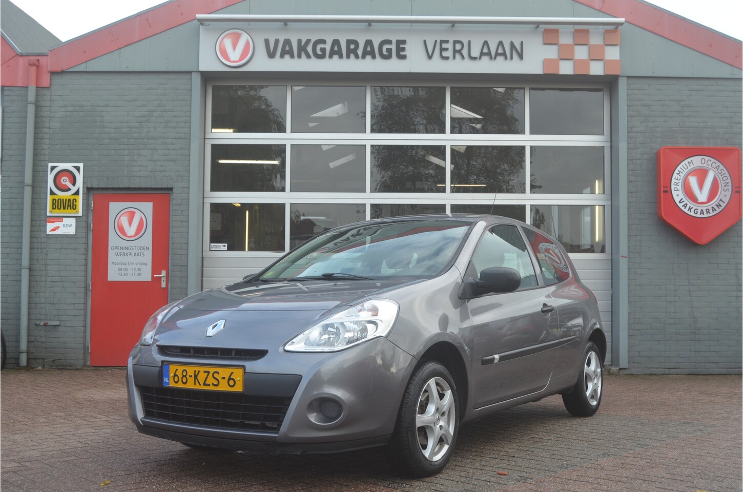 Renault Clio - nw. distributieset . navigatie. 1.2 Special Line - AutoWereld.nl