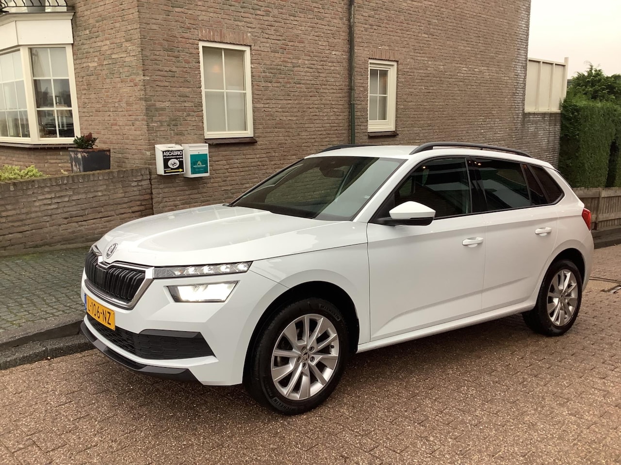 Skoda Kamiq - 1.0 TSI Style 1.0 TSI Style - AutoWereld.nl