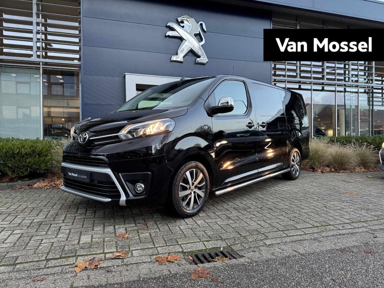 Toyota PROACE Long Worker - 2.0 D-4D Professional l Black Platinum Pack l Camera l Achterklep l BPM vrij - AutoWereld.nl