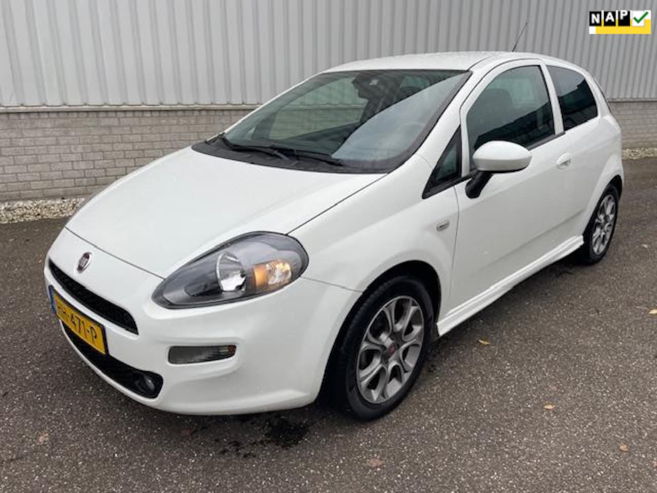 Fiat Punto Evo - 1.3 M-Jet Lounge 1.3 M-Jet Lounge - AutoWereld.nl