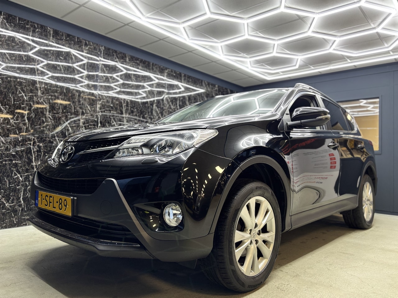 Toyota RAV4 - 2.0 Executive Business 4WD 2.0 Executive Business 4WD - AutoWereld.nl