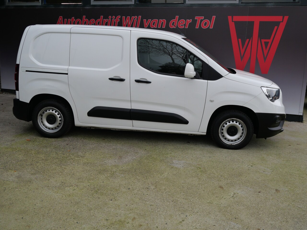 Opel Combo - 1.6D EDITION | CARPLAY | CRUISE | ZIJDEUR | EURO 6 | NIEUWE MODEL!! - AutoWereld.nl