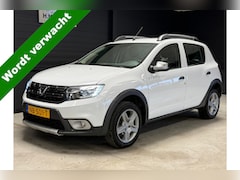 Dacia Sandero Stepway - 0.9 TCe Laureate Automaat Navi Airco Mooi