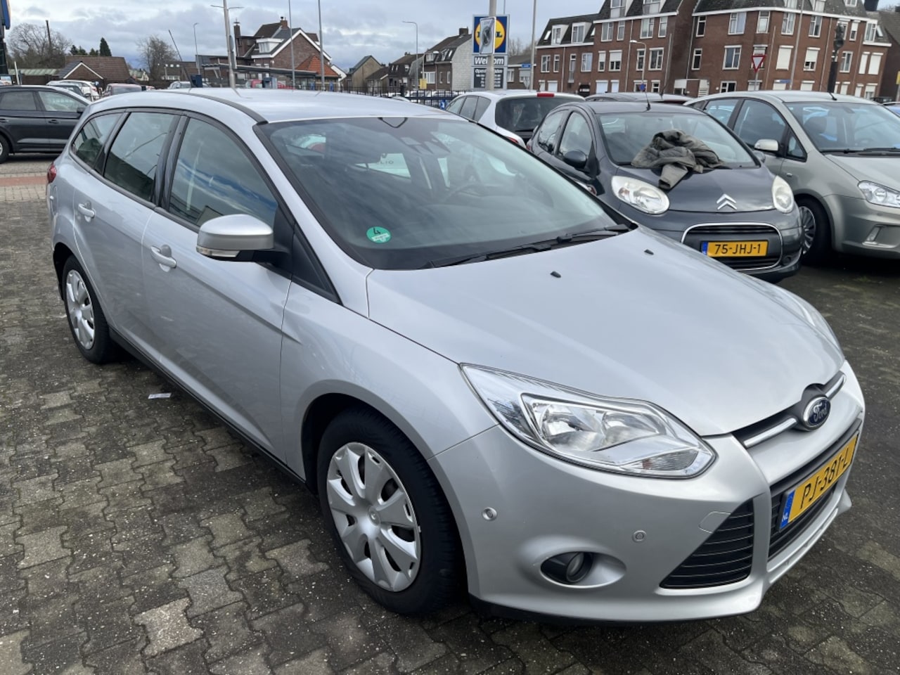 Ford Focus Wagon - *KOPPAKKING DEFECT** - AutoWereld.nl