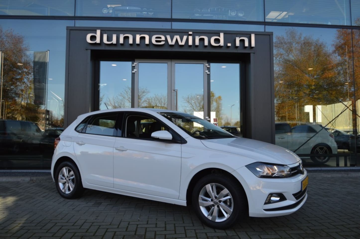 Volkswagen Polo - 1.0 TSI Comfortline Business 1.0 TSI Comfortline Business,Navi, Carplay, Adaptive Cruise - AutoWereld.nl