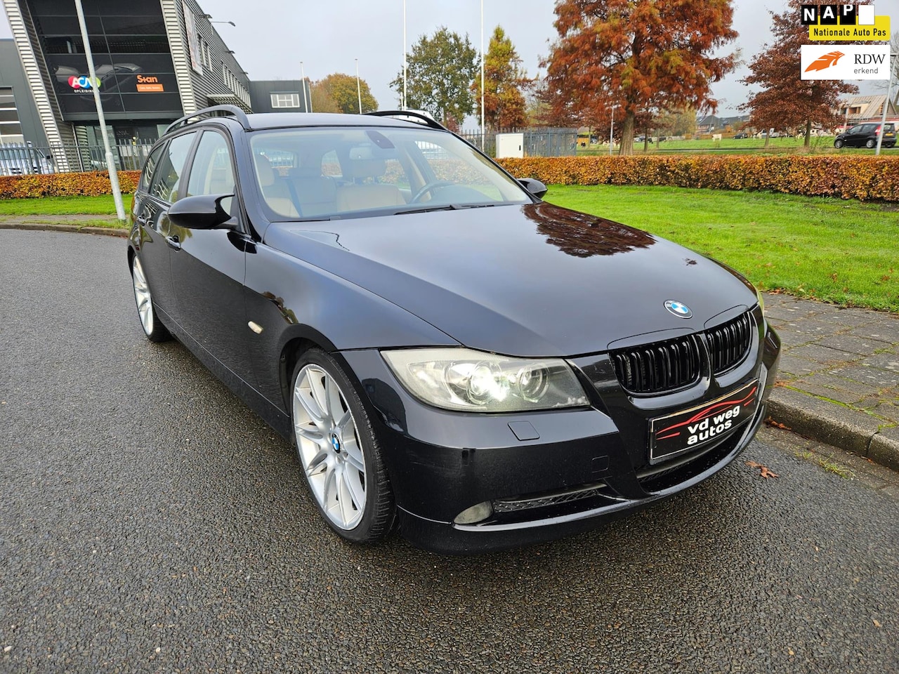 BMW 3-serie Touring - 320i High Executive automaat leer xenon 19 inch wielen - AutoWereld.nl