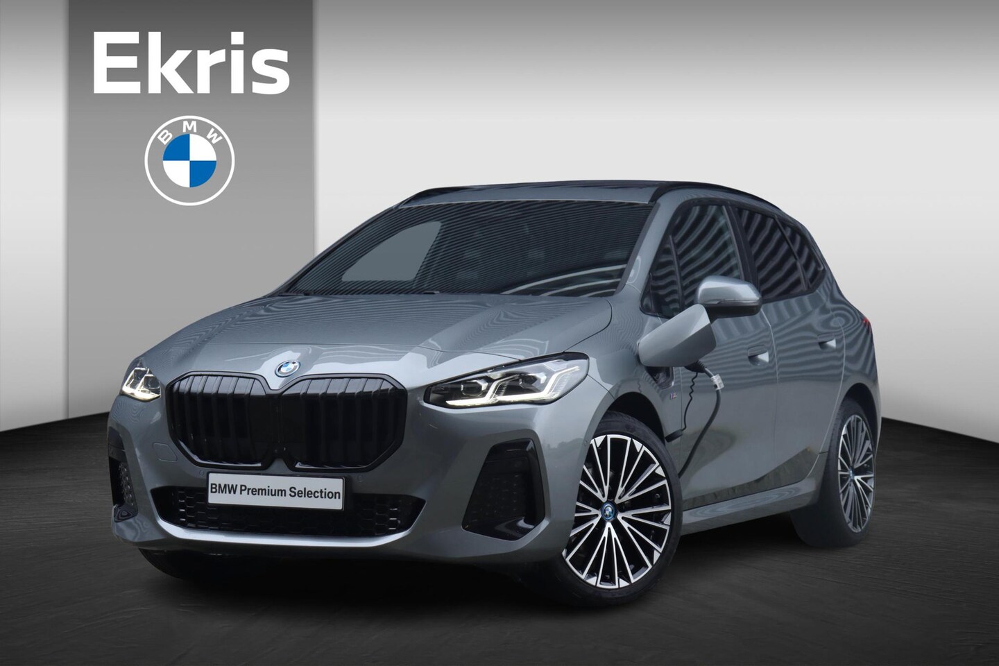 BMW 2-serie Active Tourer - 225e xDrive | M Sportpakket | Innovation Pack | Panodak | Driving Assistant Prof. | Head-U - AutoWereld.nl