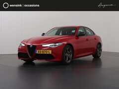 Alfa Romeo Giulia - 2.0T Super | Bi-Xenon | Schakelmogelijkheid aan het Stuurwiel | Navigatie | Parkeercamera