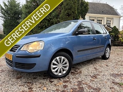 Volkswagen Polo - 1.4-16V Trendline / Automaat / Airco / 5 Drs