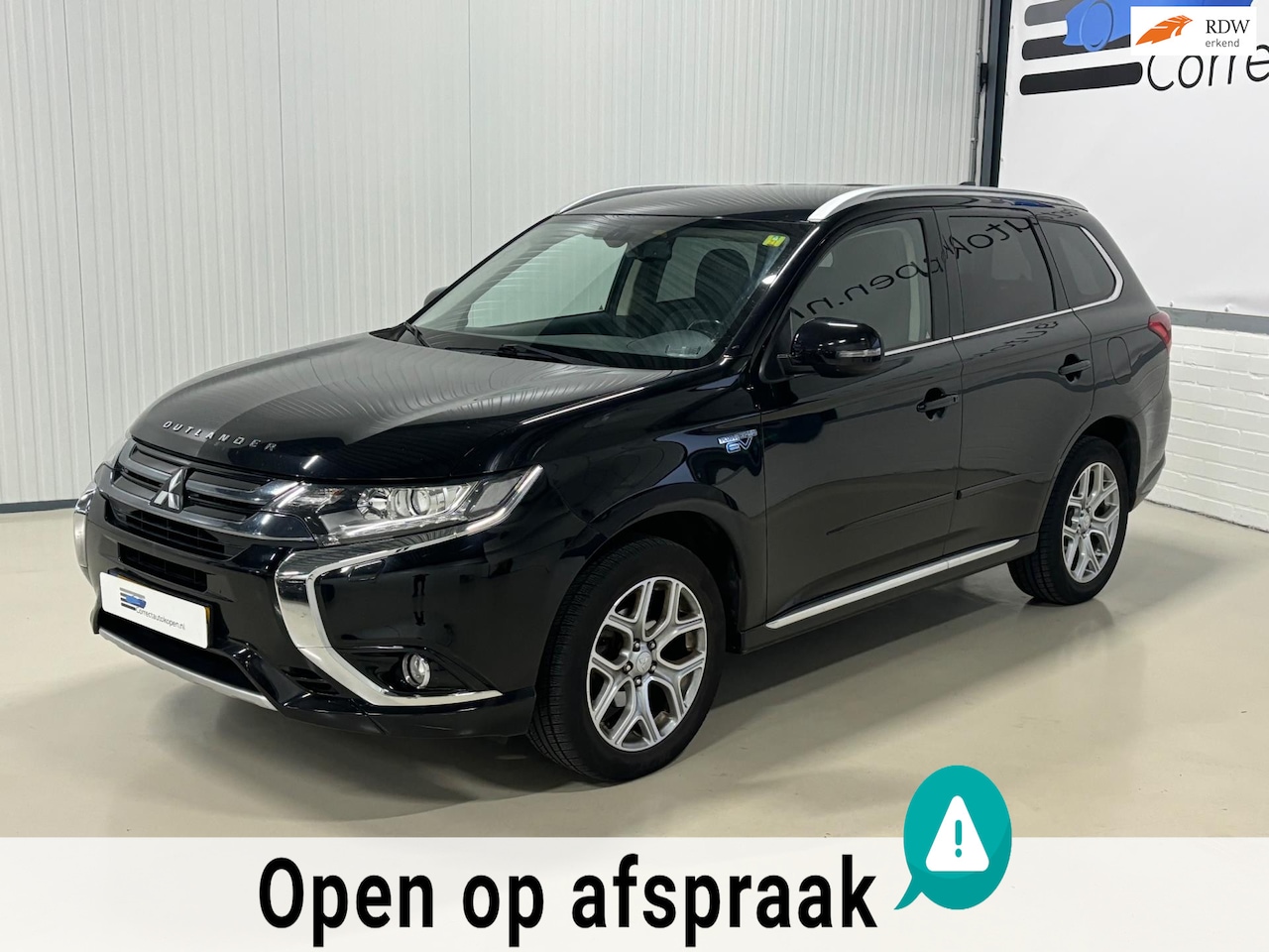 Mitsubishi Outlander - 2.0 PHEV Business Edition plug-in Hybride - AutoWereld.nl