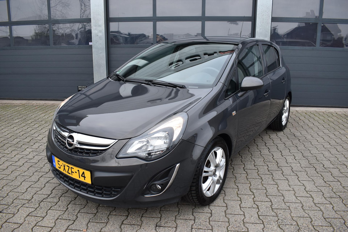 Opel Corsa - 1.4 Twinport 100pk 5-drs BlitZ - AutoWereld.nl