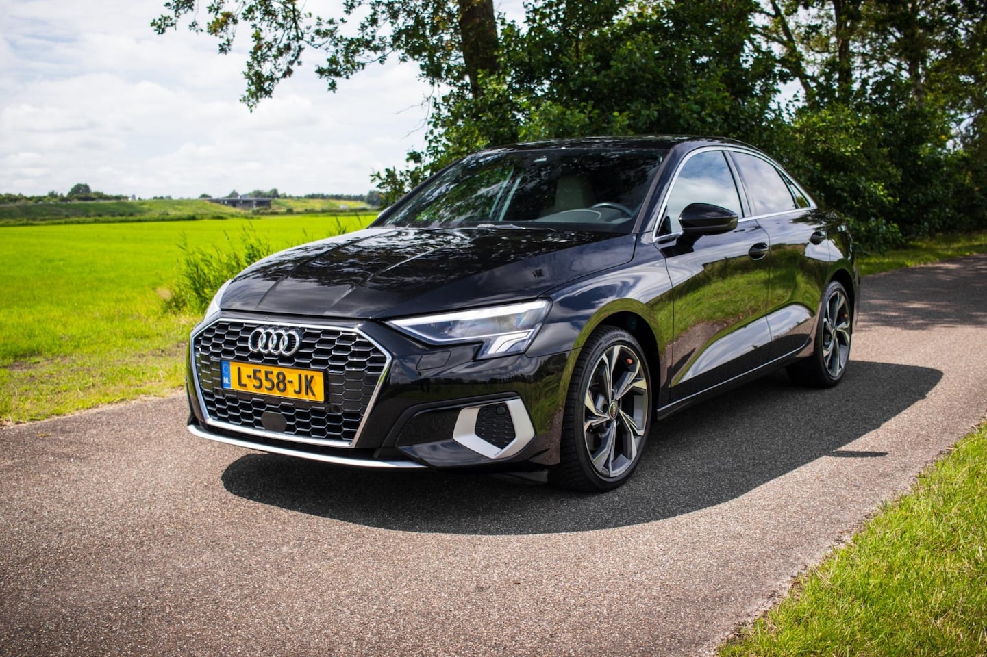 Audi A3 Limousine - 35 TFSI Business Edition Automaat | Trekhaak - AutoWereld.nl