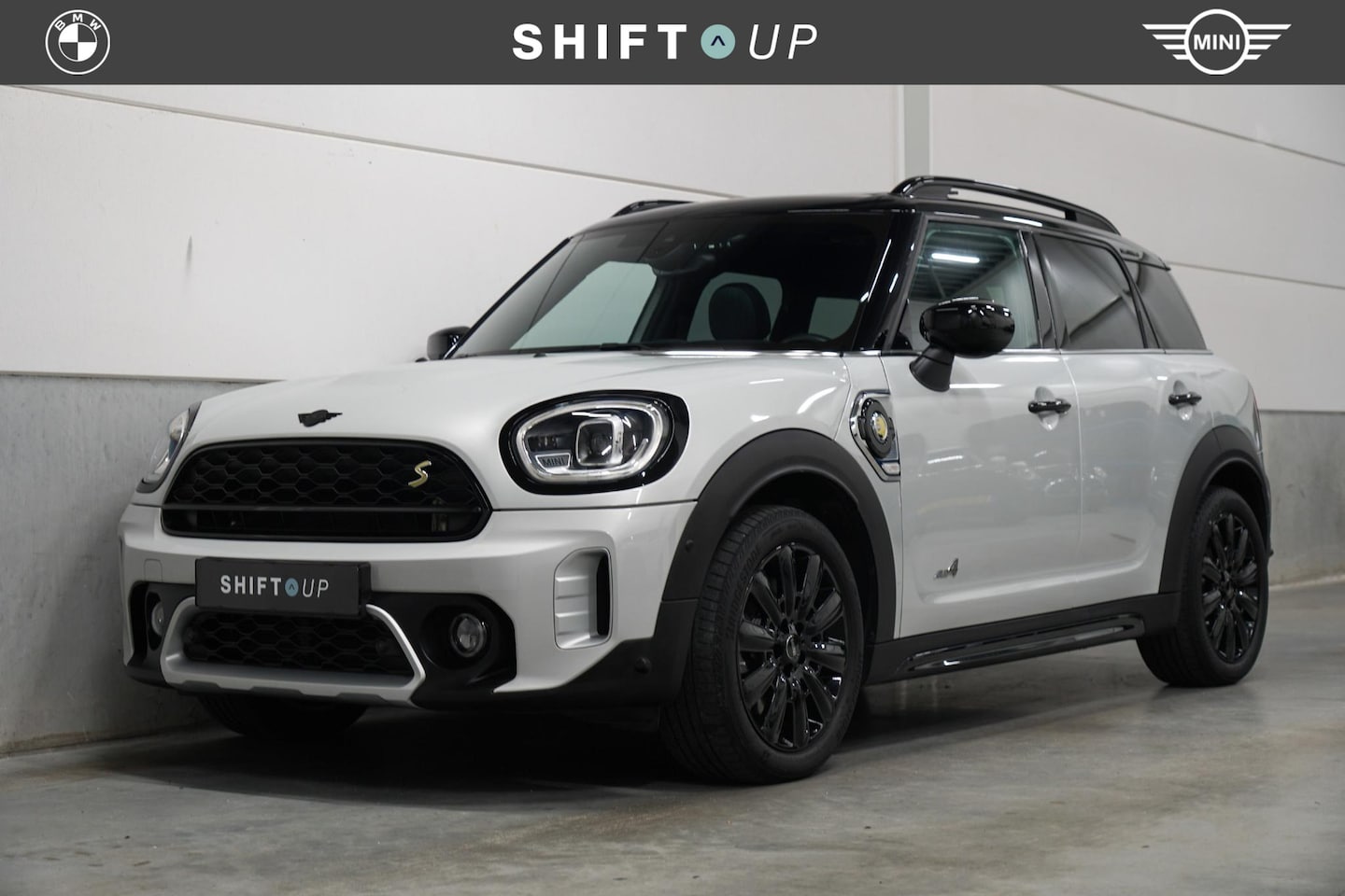 MINI Countryman - Mini 2.0 Cooper S E ALL4 Panoramadak | Head Up | Adapt. Cruise Control - AutoWereld.nl