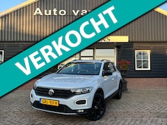 Volkswagen T-Roc - 1.5 TSI Sport / LED / Navi / Adaptive Cruise / Stoelverwarming / Clima /