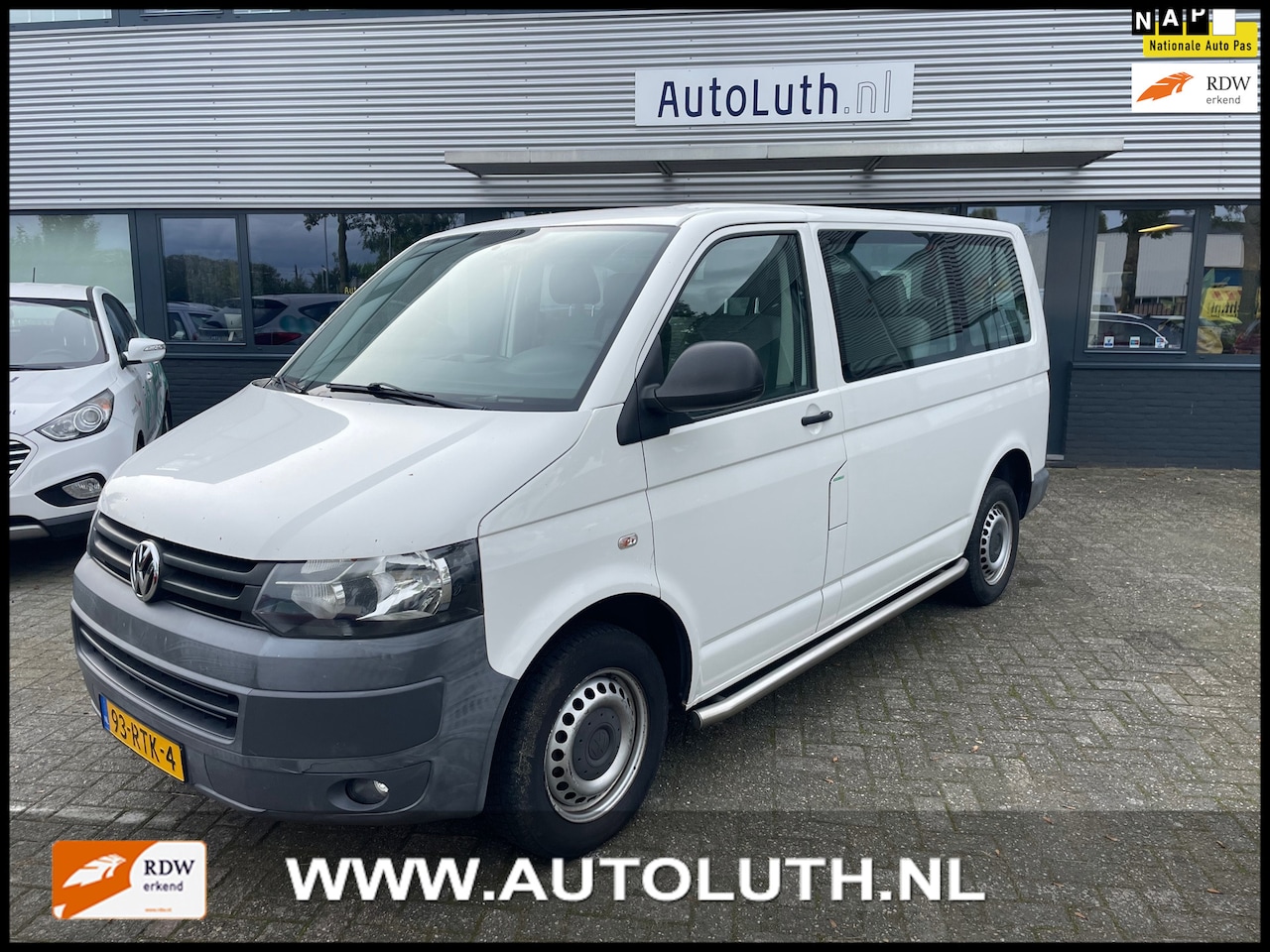 Volkswagen Transporter Kombi - 2.0 L1H1 Comfortline / 9 persoons / Airco - AutoWereld.nl