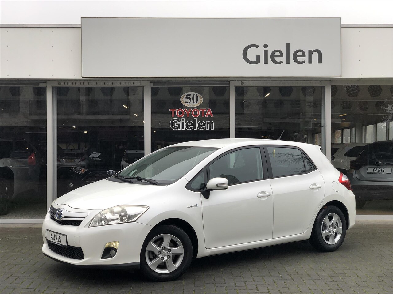 Toyota Auris - 1.8 Full Hybrid Aspiration | Eerste eigenaar, Cruise control, Climate control, Lichtmetale - AutoWereld.nl