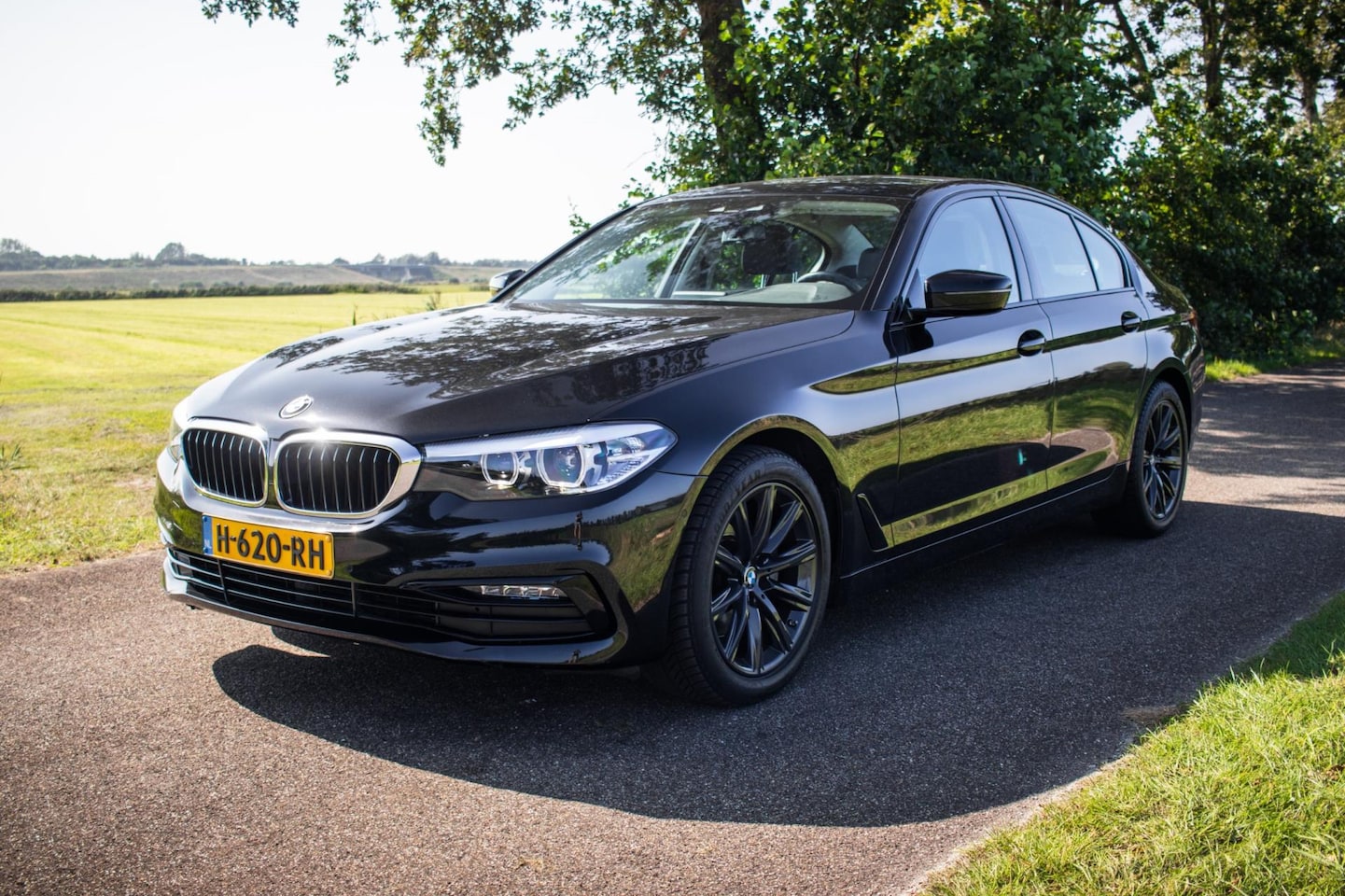 BMW 5-serie - 520i Executive Sportline Automaat | Slechts 59.000 km! - AutoWereld.nl