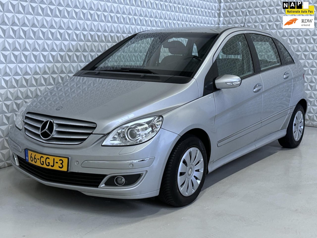 Mercedes-Benz B-klasse - 170 Airco PDC Trekhaak Xenon (2006) - AutoWereld.nl