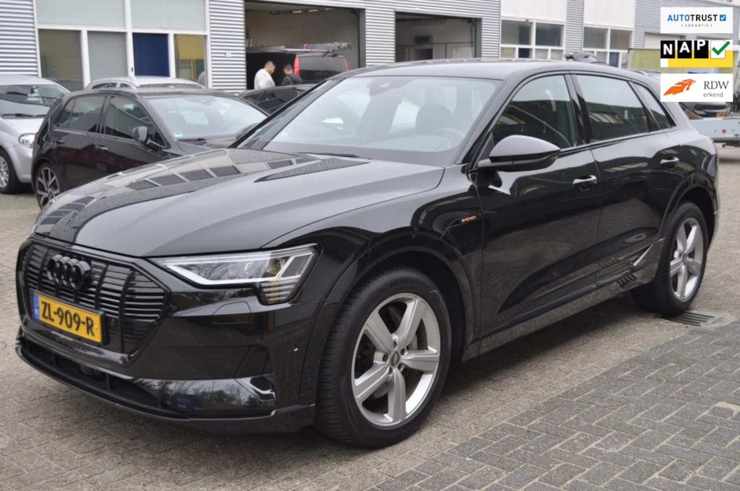 Audi e-tron - 55 quattro 3x S-line 408PK Matrix NL Auto NAP - AutoWereld.nl