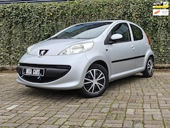 Peugeot 107 - 1.0-12V XS Automaat 5deurs Elektrische Ramen Centraal Deurvergrende