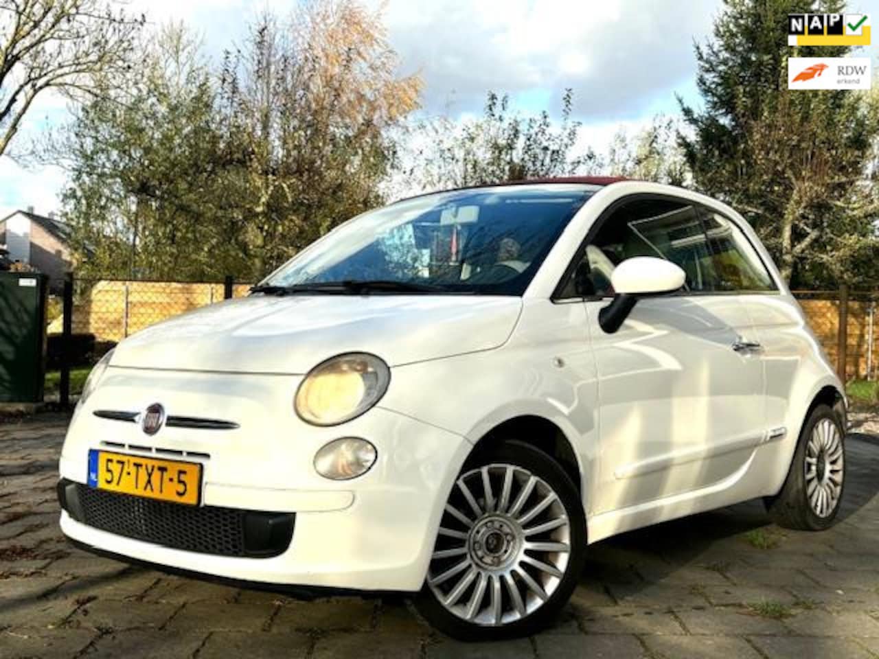 Fiat 500 C - 1.2 Lounge | Cabrio | Automaat | Elektr. ramen| Lederen bekleding - AutoWereld.nl