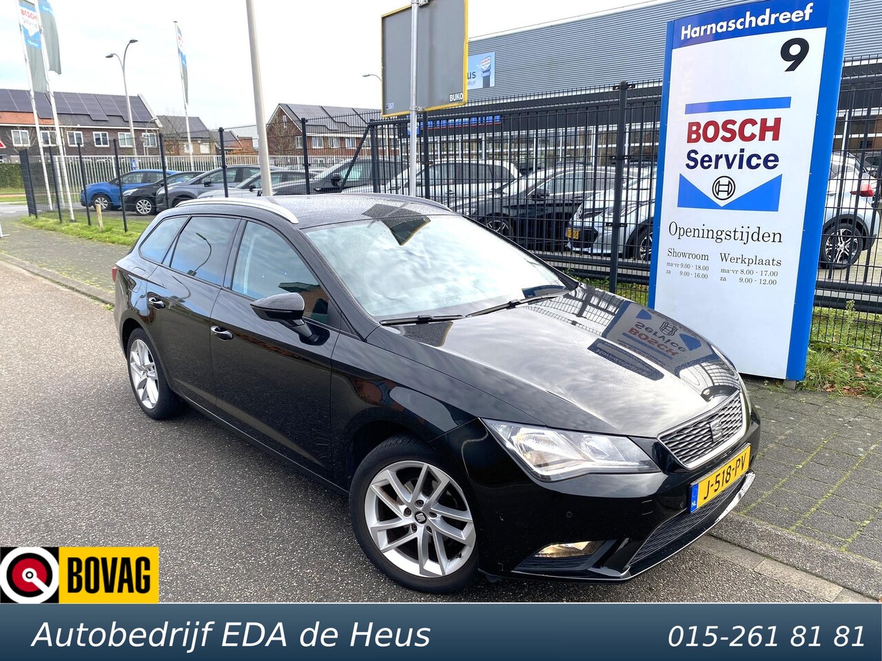 Seat Leon ST - 1.2 TSi (4 cil.) 110pk Style met o.a. navigatie met CarPlay, park.sens voor/achter, donker - AutoWereld.nl