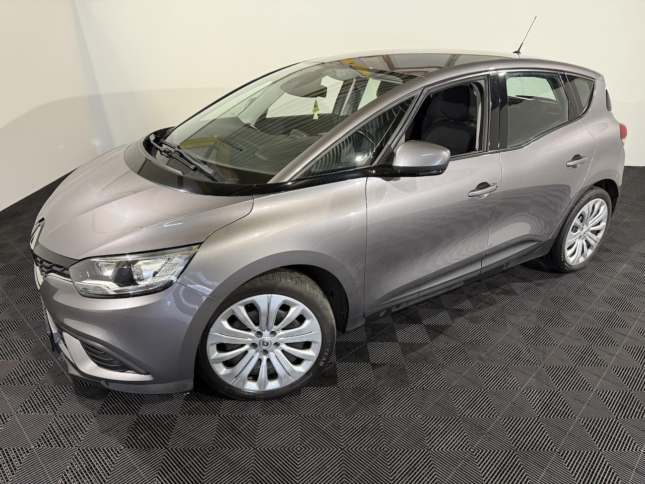 Renault Scénic - 1.2 TCe Life 1.2 TCe Life - AutoWereld.nl