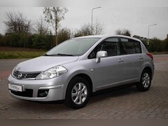 Nissan Tiida - 1.6 Acenta Onbekend