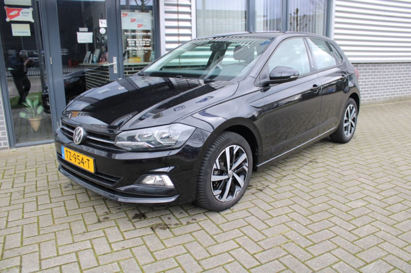 Volkswagen Polo - 1.0TSI BEATS ACC AIRCO CRUISE NAVI CAR PLAY - AutoWereld.nl