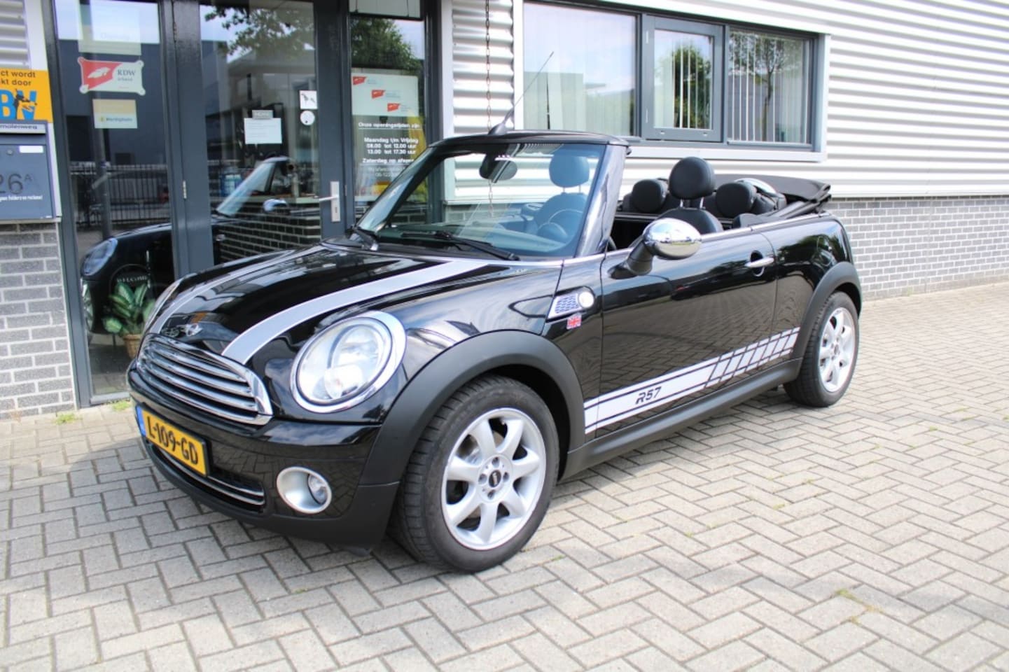 MINI Cooper - Chili 1.6 airco leder cruise control el pakket - AutoWereld.nl