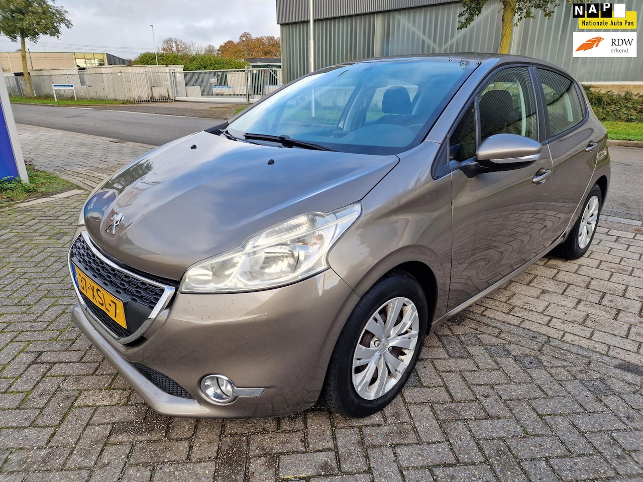 Peugeot 208 - 1.2 Vti Blue Lease 1.2 VTi Blue Lease, Apk, Nap, Nette auto, Inruil mogelijk. - AutoWereld.nl