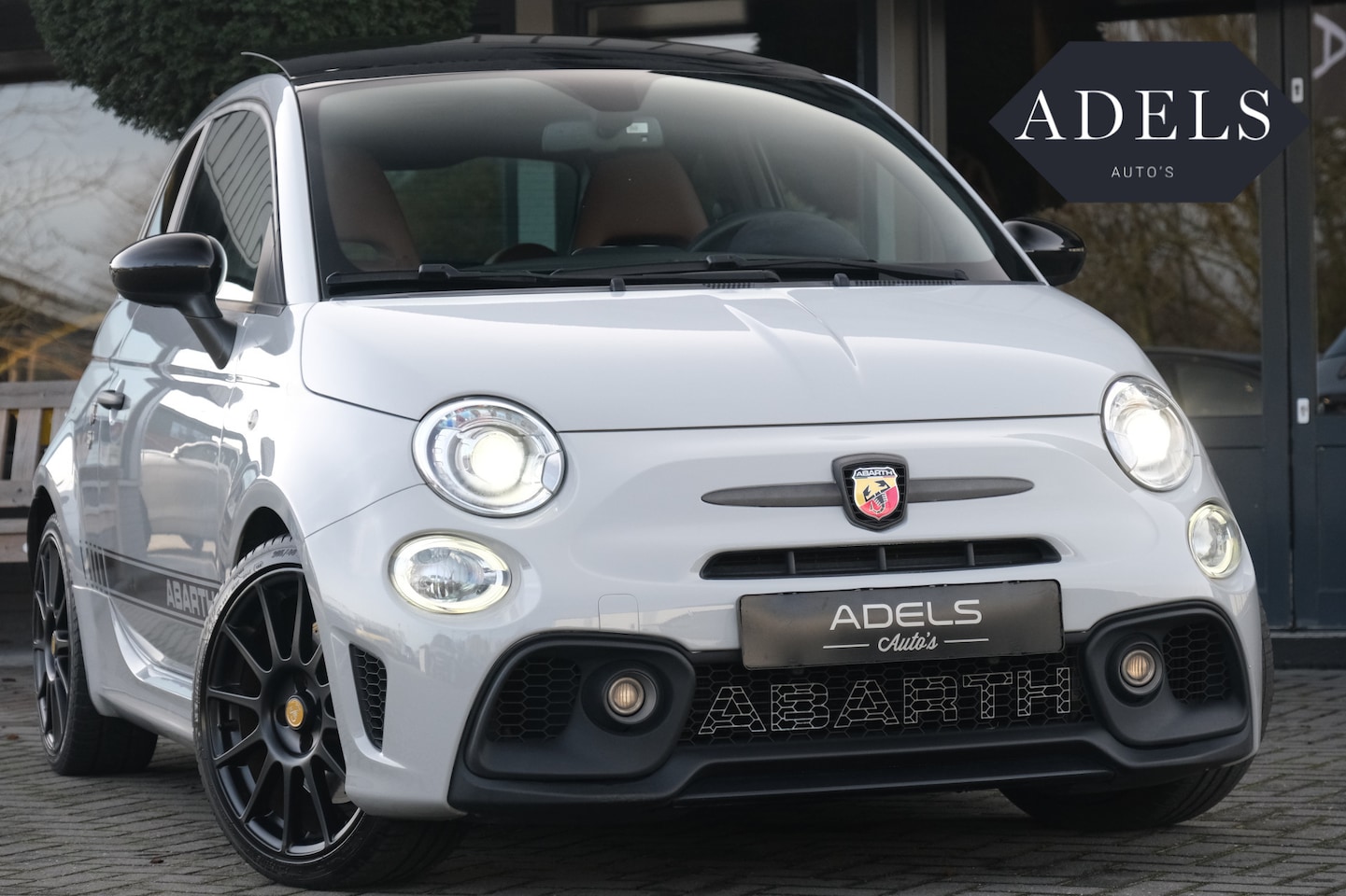 Fiat 500 Abarth - 1.4 T-Jet 180PK Competizione Pano Carbon Bucketseats Beats Sportuitlaat - AutoWereld.nl