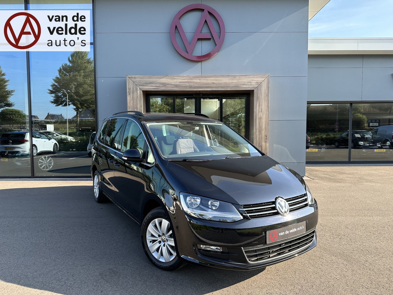 Volkswagen Sharan - 1.4 TSI 150pk DSG Comfortline 7-persoons | incl. 1 jaar Bovag garantie - AutoWereld.nl