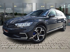 Volkswagen Passat Variant - 1.4 TSI PHEV GTE Business | ACC | Camera | DAB |