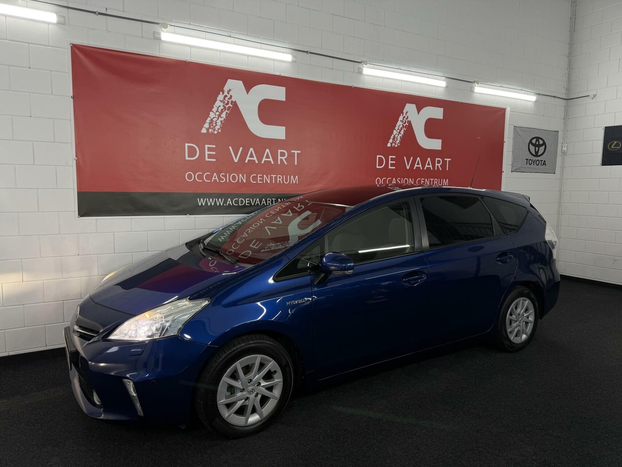 Toyota Prius Wagon - 1.8 Dynamic - ADAP.CRUISE/PANODAK/NAP - AutoWereld.nl