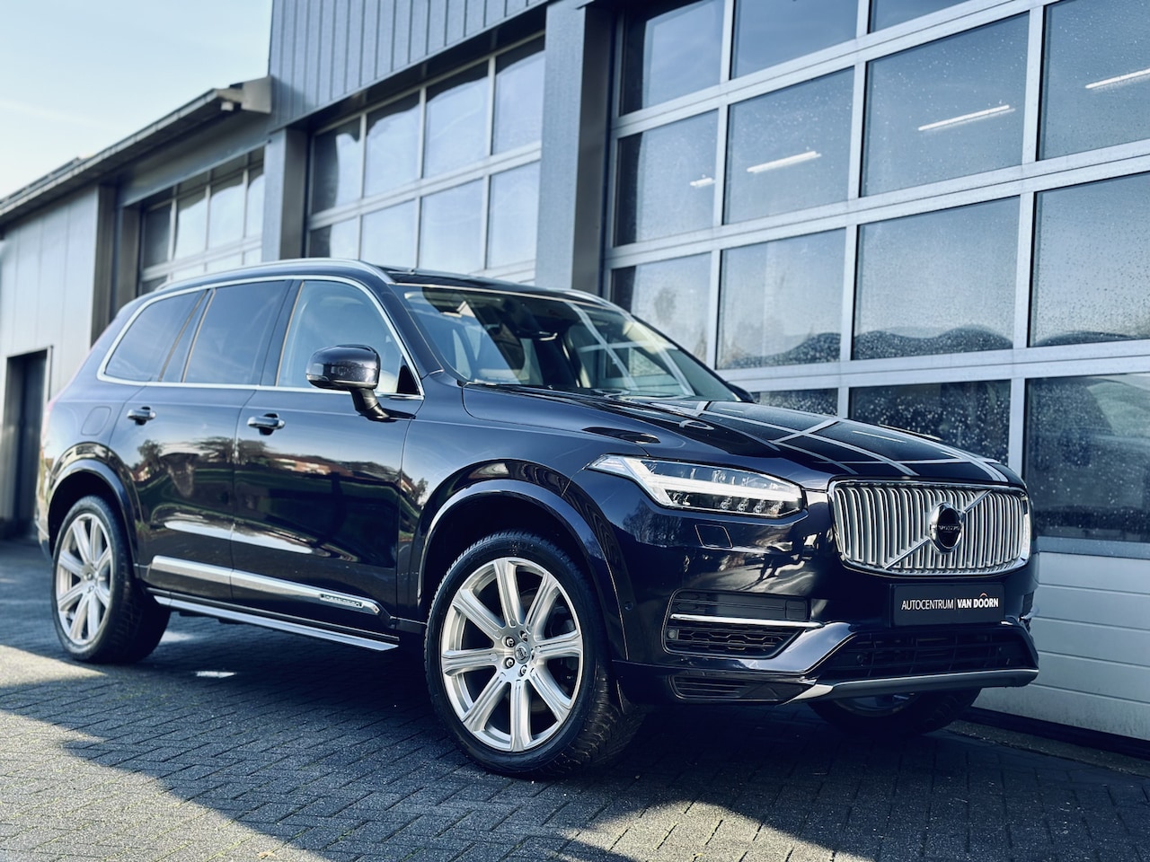 Volvo XC90 - 2.0 T8 Twin Engine | Auto Pilot | Inscription | 7-zits | Panodak | Bowers & Wilkins | Stan - AutoWereld.nl