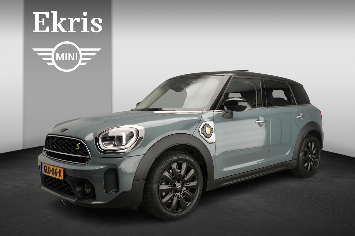 MINI Countryman - SE All 4 / Panoramadak / PDC / LED / Climate / Cruise Control / Sportstoelen / Alu wielen - AutoWereld.nl