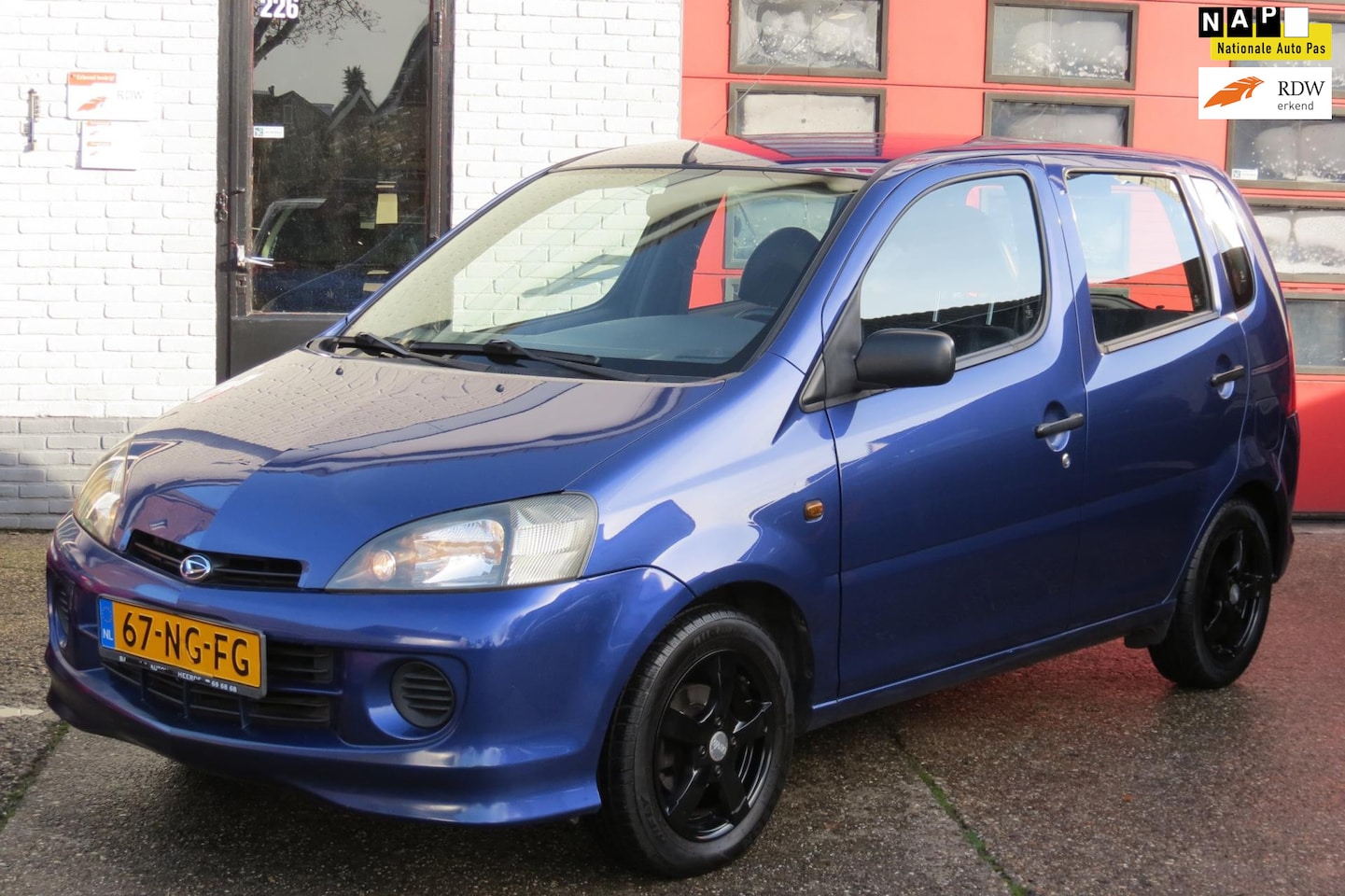 Daihatsu Young RV - 1.0-12V STi 1.0-12V STi, AIRCO, ELEK RAMEN ,LM VELG - AutoWereld.nl