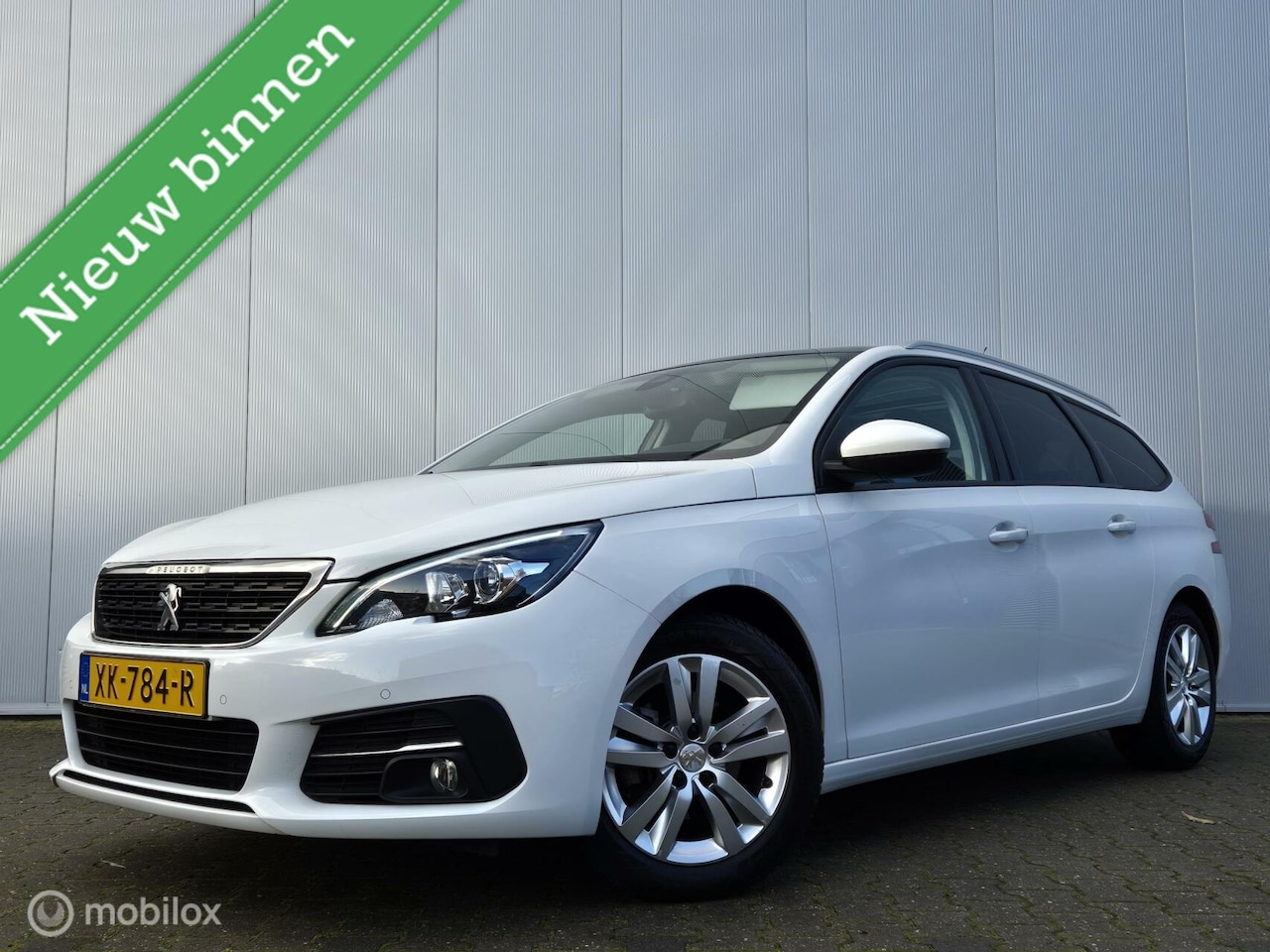 Peugeot 308 SW - 1.2 PURETECH EXECUTIVE/PANO/LED/CARPLAY/LANE ASSIST - AutoWereld.nl