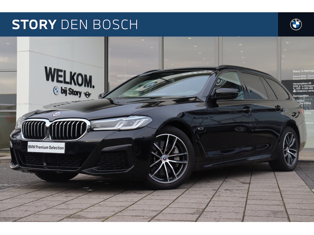 BMW 5-serie Touring - 530e xDrive High Executive M Sport Automaat / BMW M 50 Jahre uitvoering / Trekhaak / Laser - AutoWereld.nl