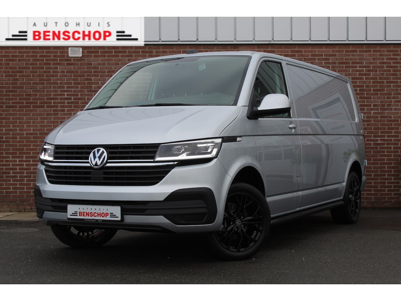 Volkswagen Transporter - T6.1 2.0 TDI 150PK DSG L2 |LED|18-INCH|SIDEBARS|CRUISE.CONTROL|ACHTERUITRIJCAMERA| - AutoWereld.nl