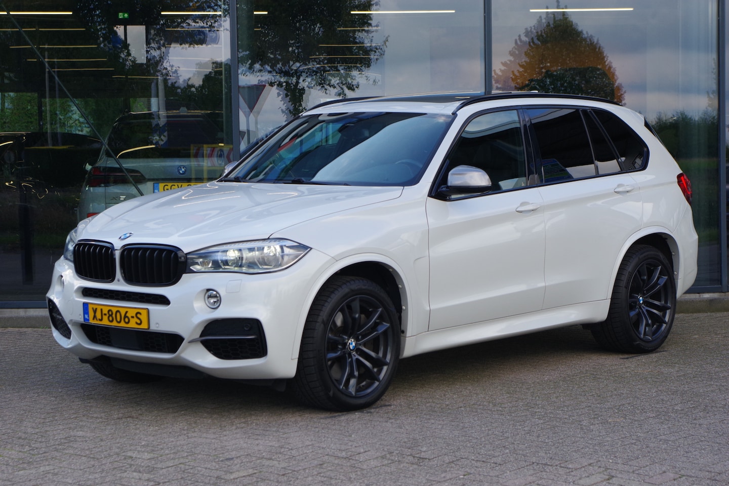 BMW X5 - M50d 380 PK, Panoramadak, Elek. Trekhaak, LED, Comfortstoelen, 360 Camera - AutoWereld.nl