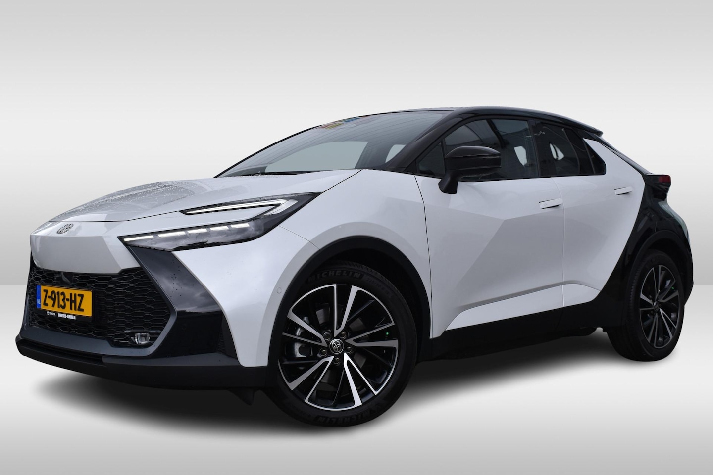 Toyota C-HR - 2.0 Plug-in Hybrid 220 Première Edition - AutoWereld.nl