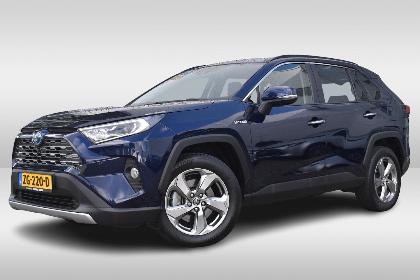 Toyota RAV4 - 2.5 Hybrid AWD Executive Panoramadak - AutoWereld.nl